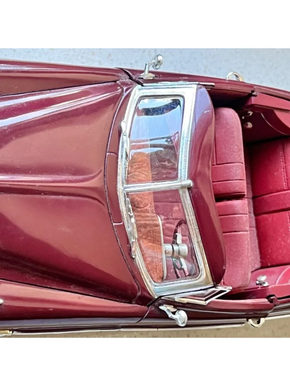Highway 61 DCP 1952 Hudson Hornet Convertible Die-Cast Model Maroon Black 1:18